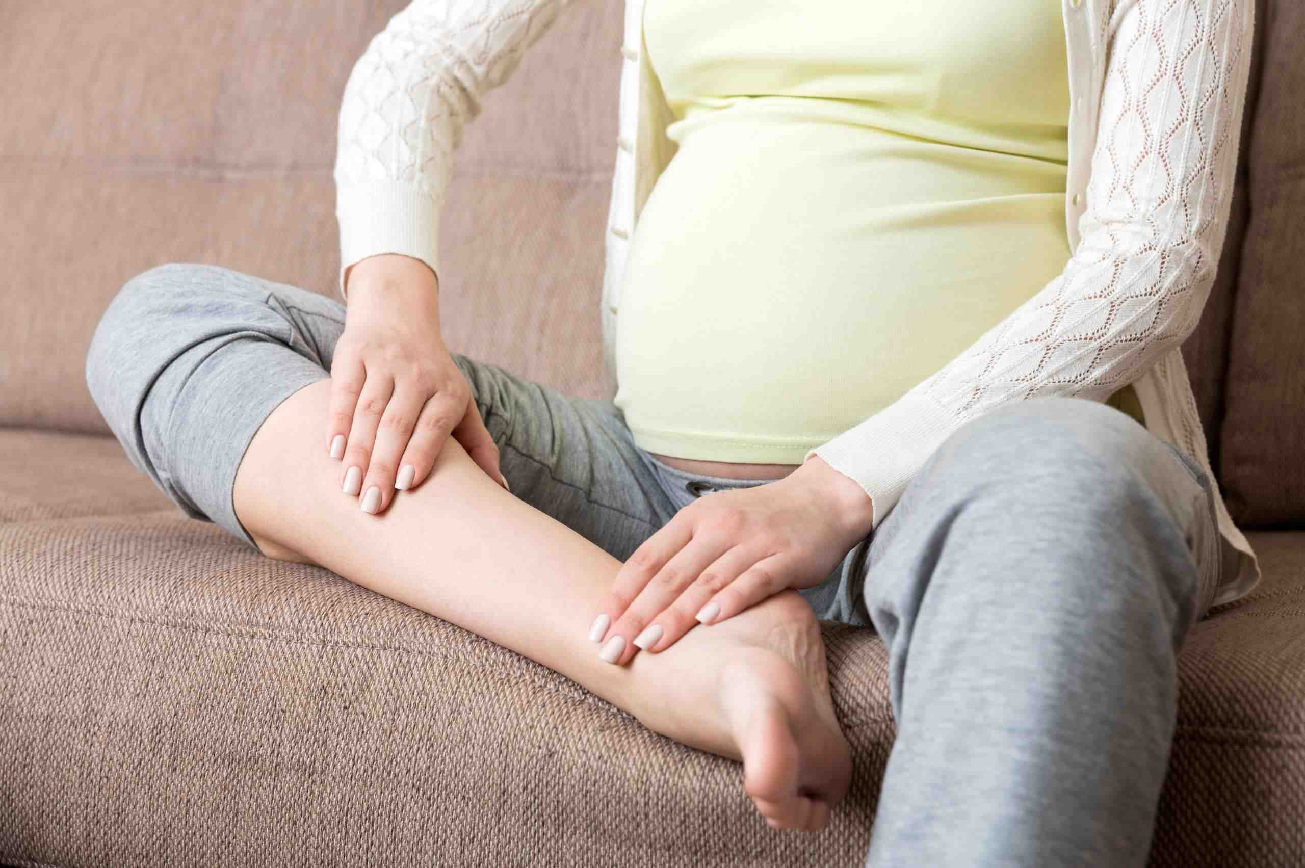 Судороги в ногах у беременных. Беременность ноги. Ноги беременной женщины.