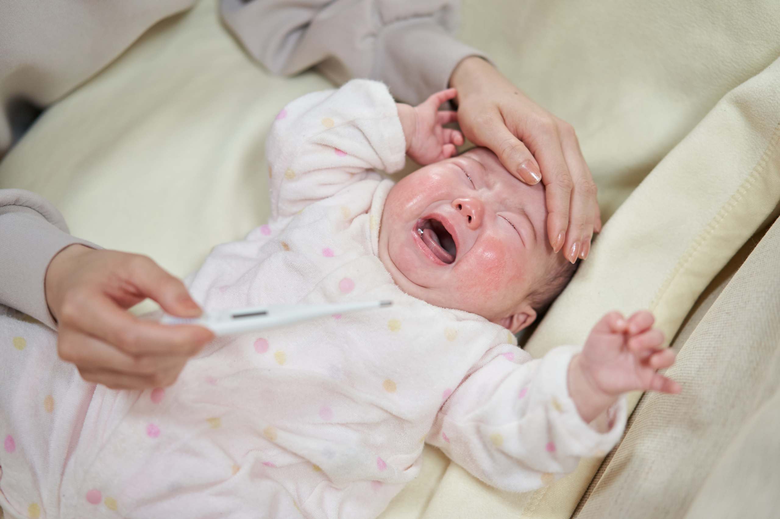 cara mengatasi demam pada bayi