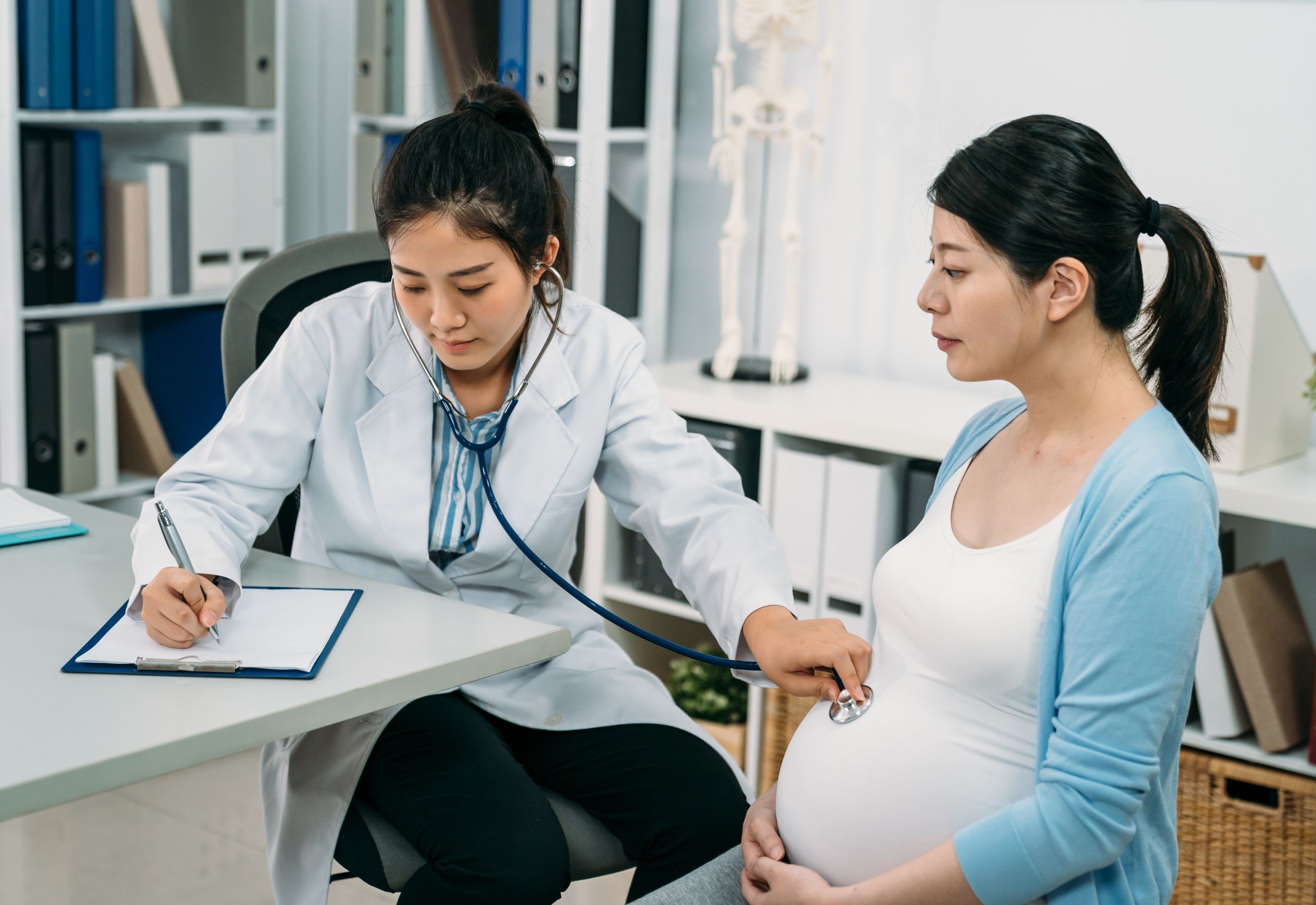 dokter kandungan perempuan terdekat