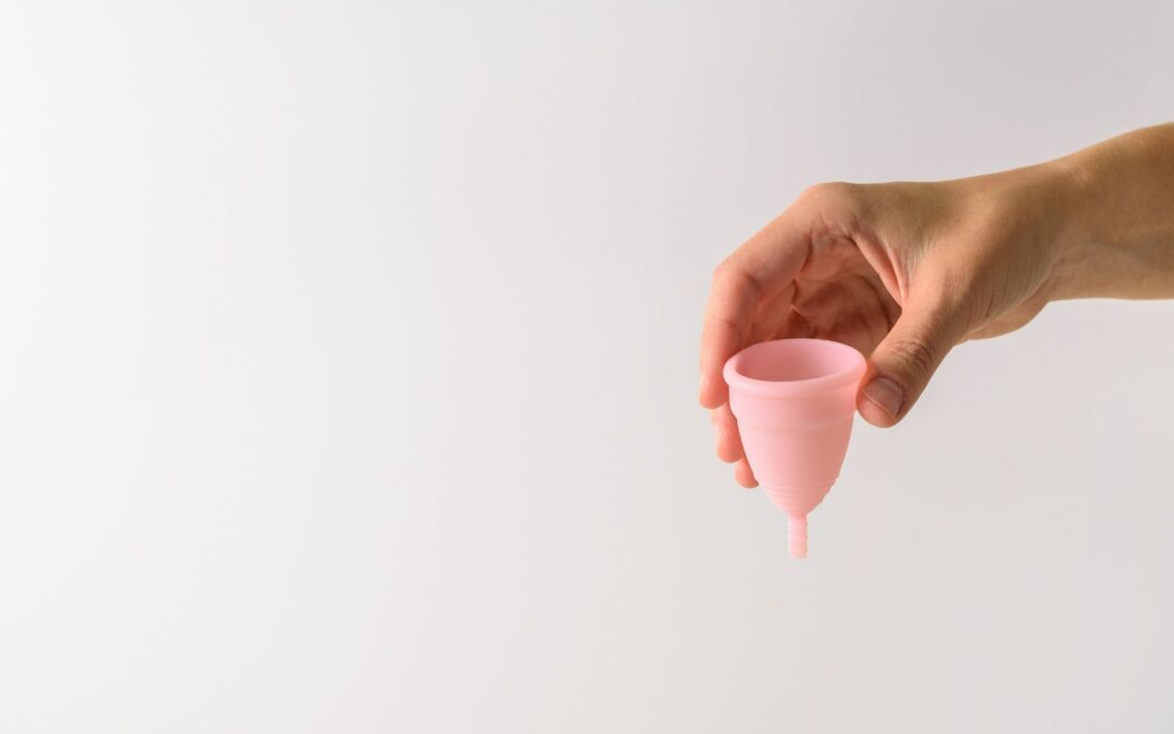 Efek Samping Menstrual Cup dan Cara Pakainya yang Benar!