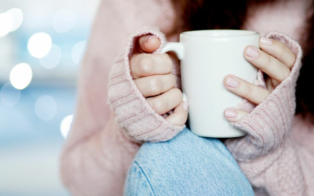 Minum Air Hangat Saat Haid, Benarkah Bisa Meredakan Nyeri?