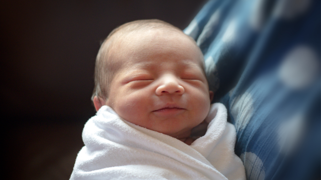 7 Tips Merawat Rambut Bayi Rontok agar Cepat Tumbuh Sehat