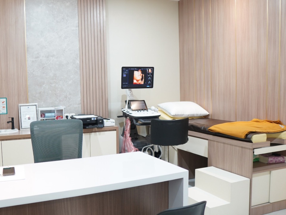 Ruang-Pemeriksaa-Kehamilan-Sehat-Pos-Pengumben