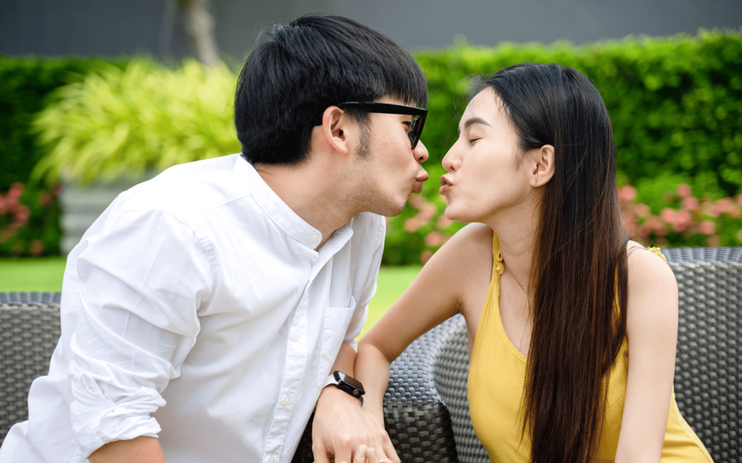 Ternyata, Ini 10 Manfaat Ciuman Bibir bagi Tubuh dan Emosi!