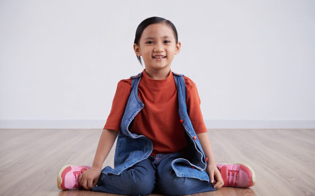 Duduk Posisi W pada Anak, Apakah Berbahaya? Ini Penjelasan Lengkapnya