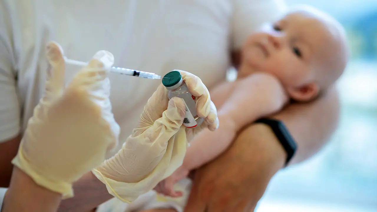 Vaksin BCG Manfaat, Jadwal, dan Efek Samping pada Bayi