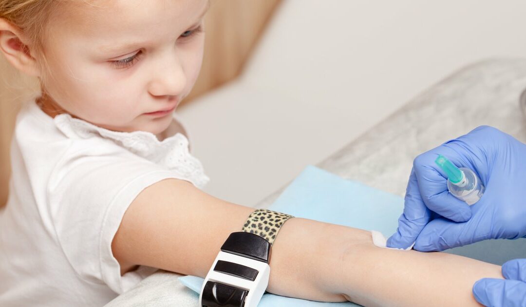 Si Kecil Akan Melakukan Tes Darah? Ini Hal yang Perlu Mom & Dad Persiapkan