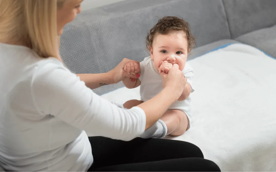 Cara Stimulasi Tumbuh Kembang Bayi 6–8 Bulan agar Optimal dan Tanda Bahaya yang Perlu Diwaspadai