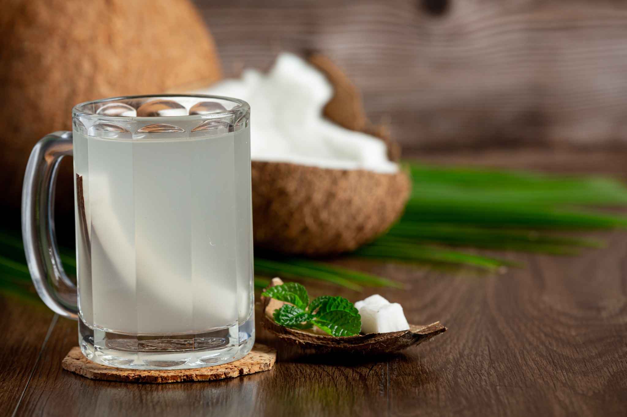 manfaat minum air kelapa untuk ibu hamil