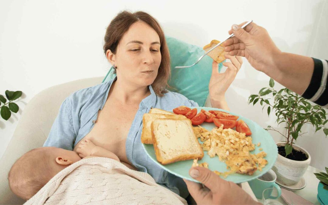 7 Alasan Kenapa Ibu Menyusui Sering Lapar dan Cara Mengatasinya