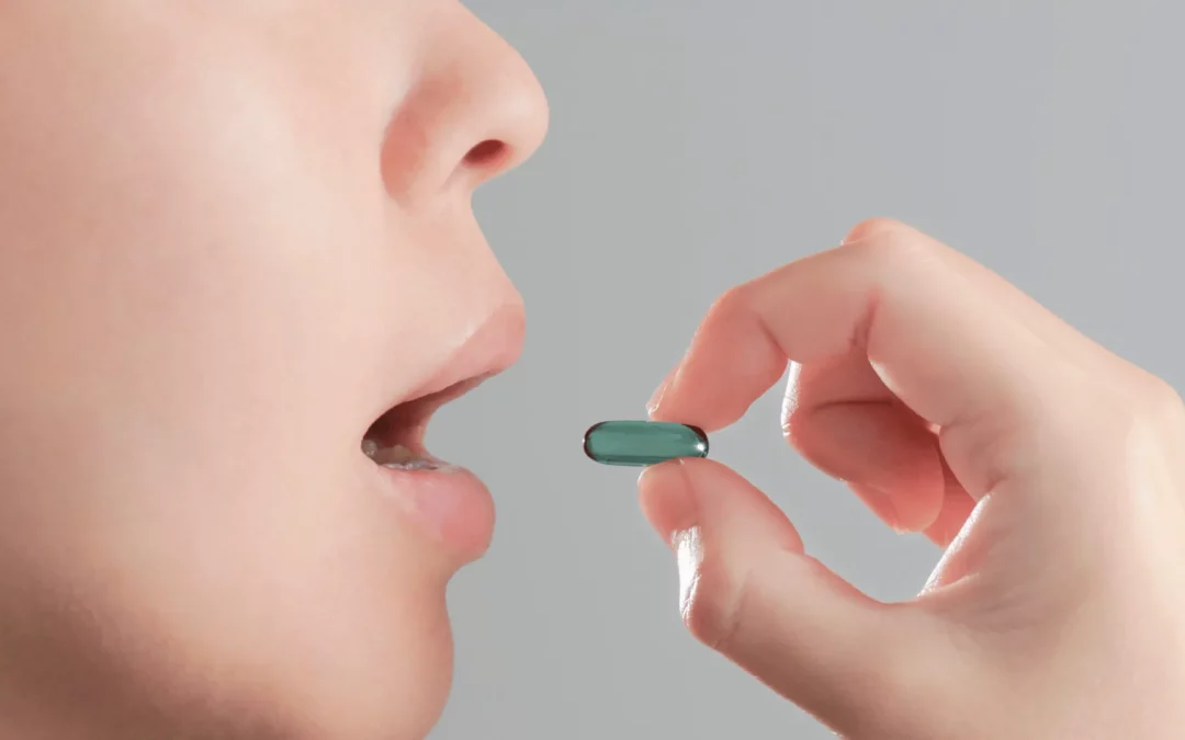 Bolehkan Ibu Menyusui Minum Obat? Ini Aturan Aman & Penjelasannya