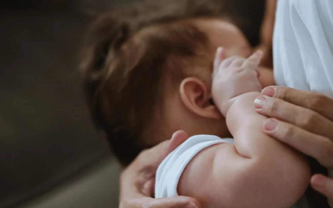 Apakah Bayi yang Hanya Minum ASI Cenderung Kurus? Ini Faktanya