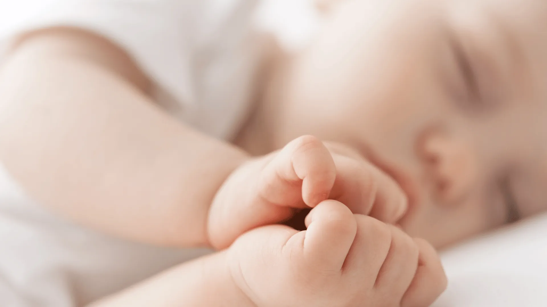 mata bayi belekan ditetesi ASI mata bayi belekan ditetesi ASI