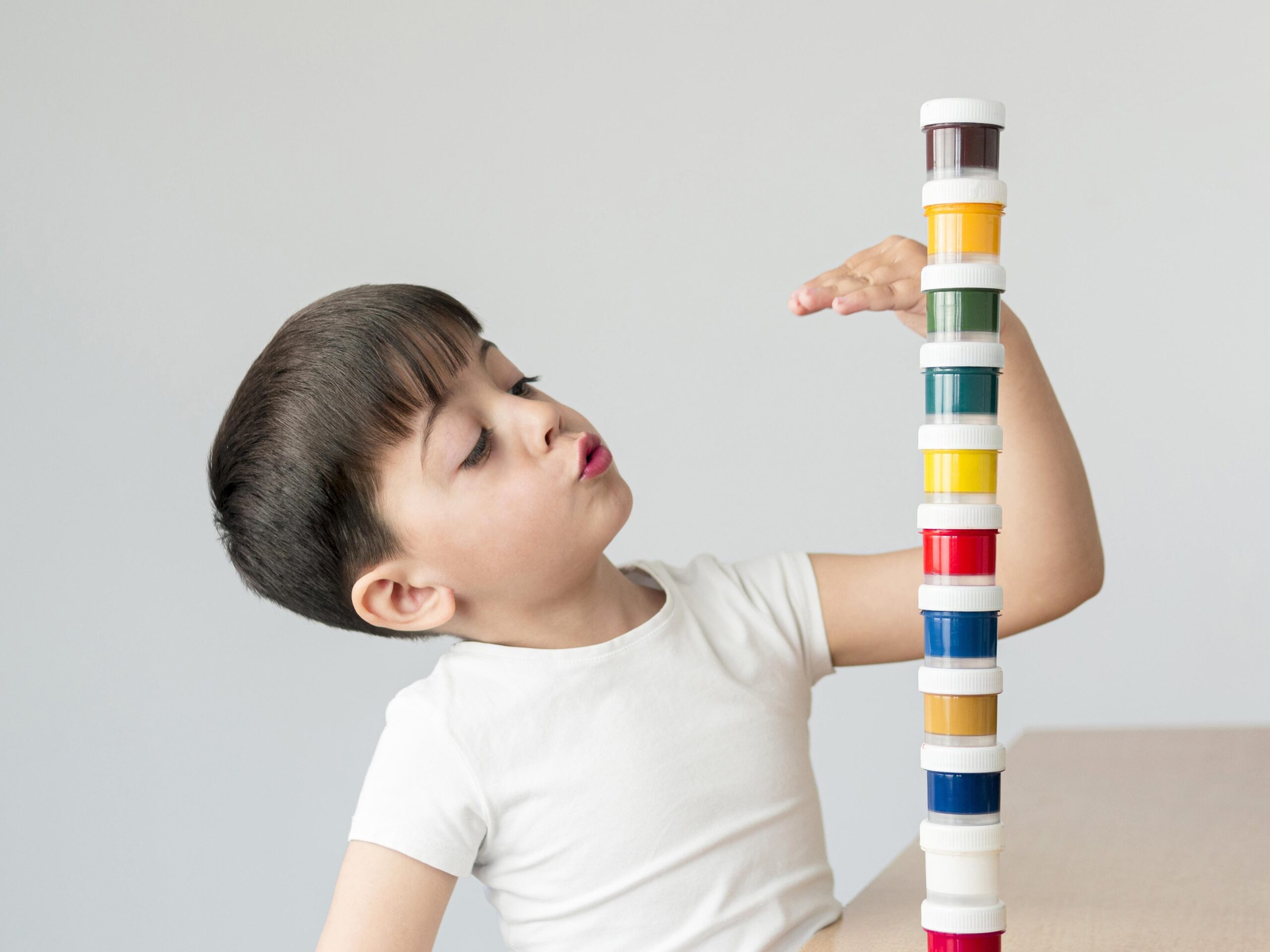 medium-shot-kid-with-paint (1)